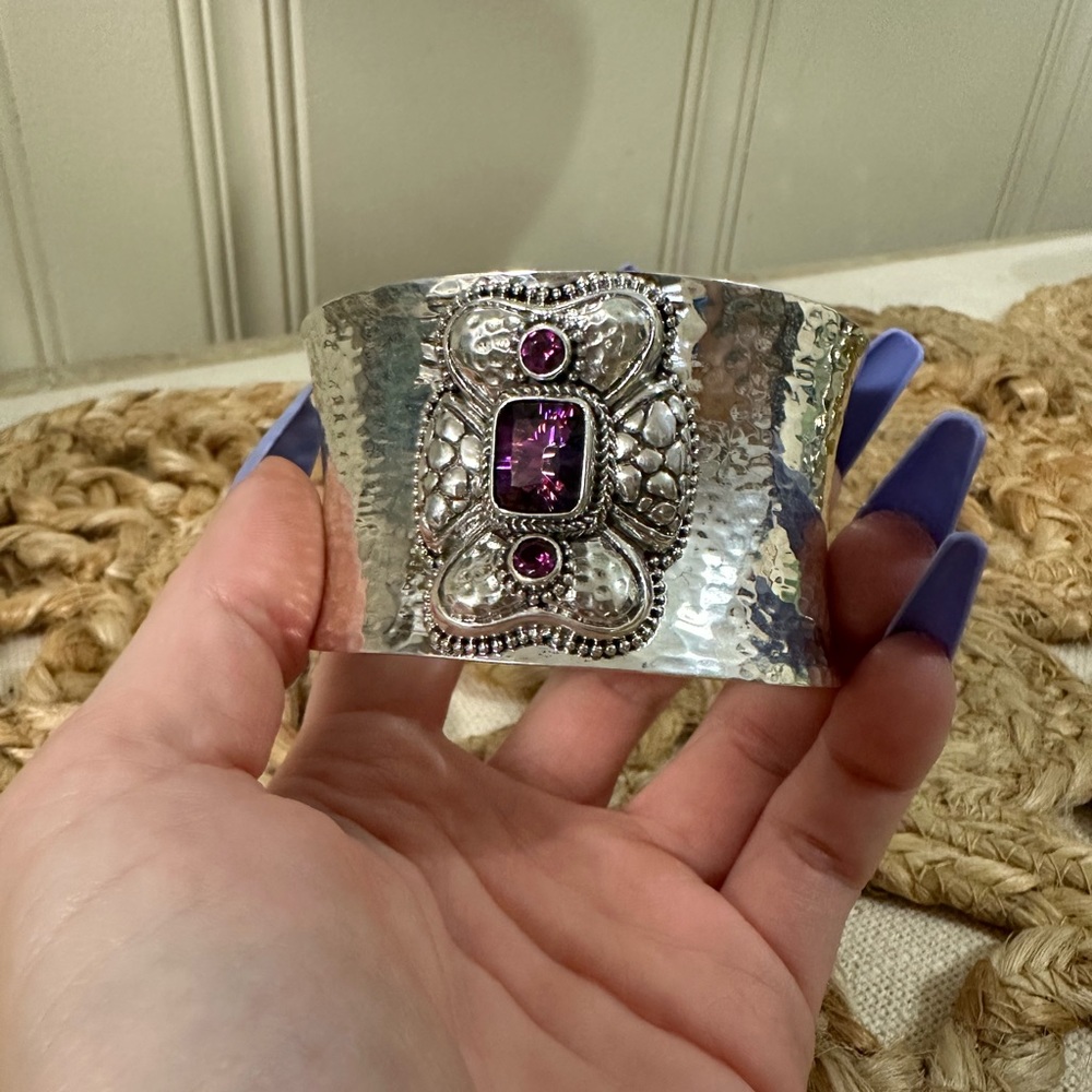 Artisan of bali Sarda Xanadu sterling silver cuff size 7